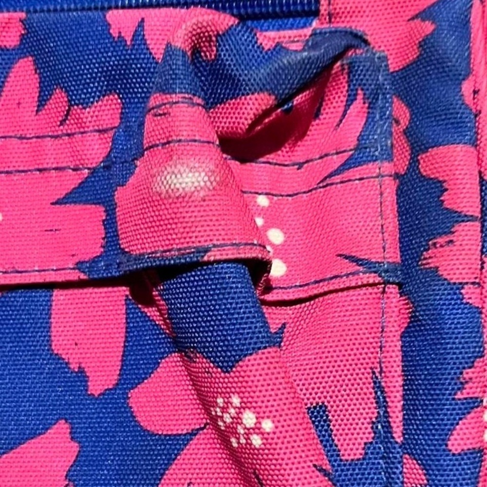 Vera Bradley Women’s Small Backpack - Pink and Navy Floral All Working Zippers - Picture 4 of 8